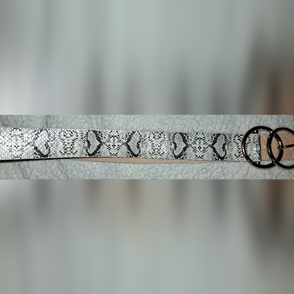 Ladies Double Oh Heaven Black and White Snake Double Buckle Belt By Lulu's  Lrg - Picture 5 of 7